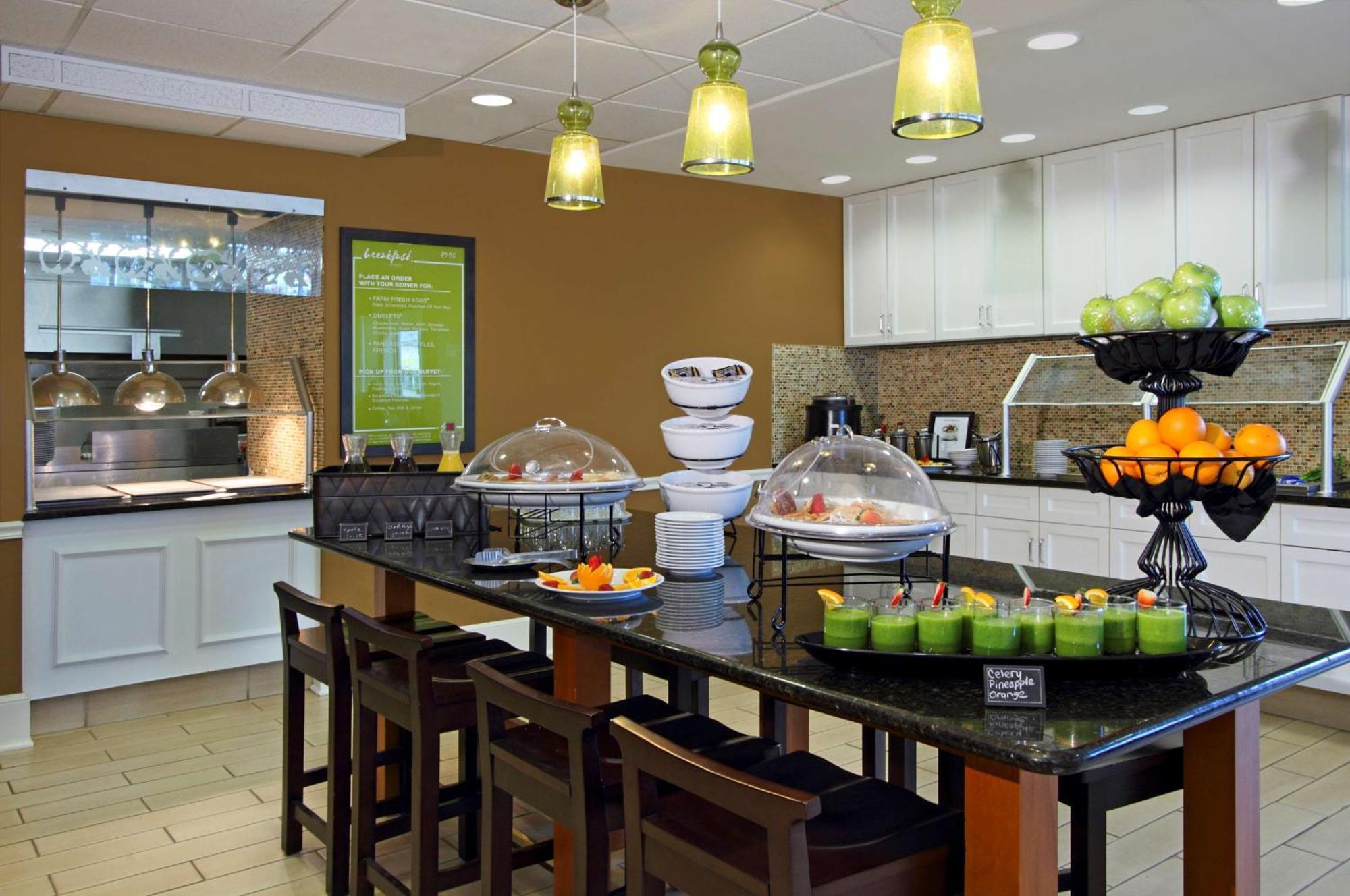 Hilton Garden Inn Columbus Airport Экстерьер фото